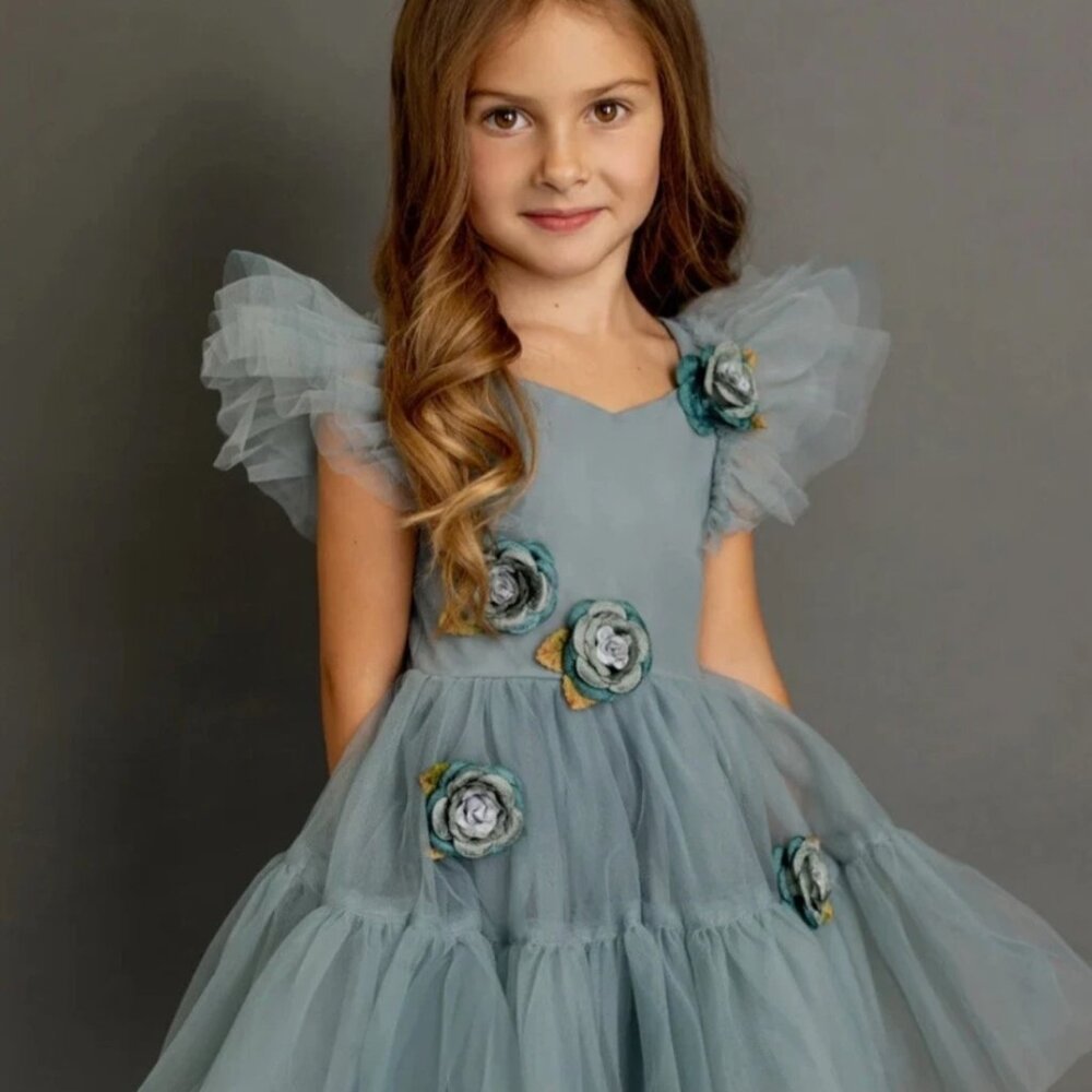 Little Girl's Dress - Size 6